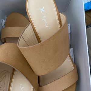 Tan sz8 tan wedge Sandals never worn